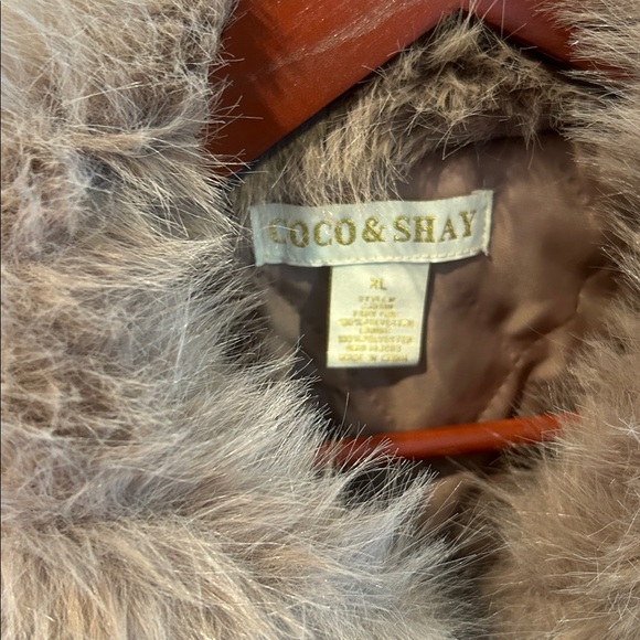 NWT Coco & Shay Faux Fur Coat - Picture 3 of 8